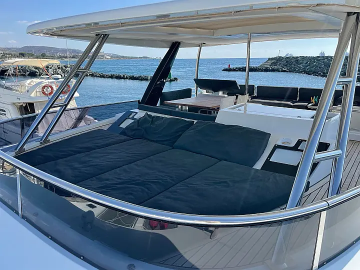 Lagoon 630 Powercat LUX - 