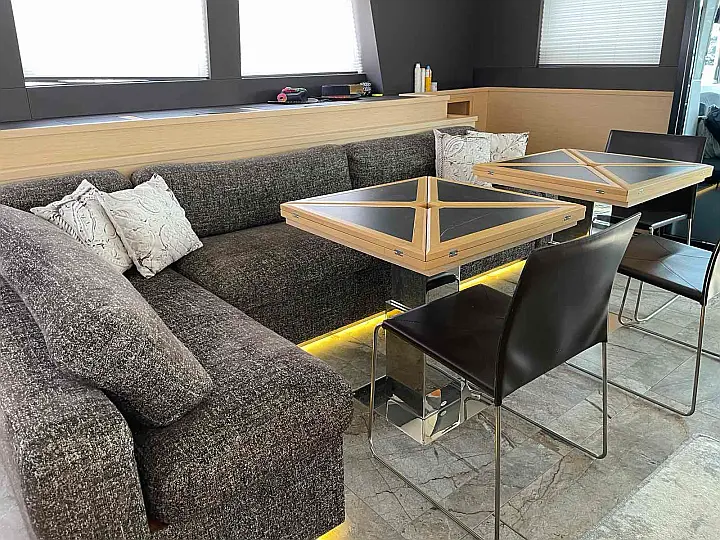 Lagoon 630 Powercat LUX - 