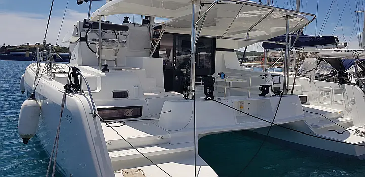 Lagoon 42 - 