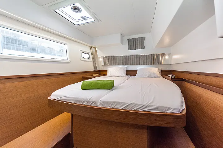 Lagoon 42 A/C & GEN & WM - 