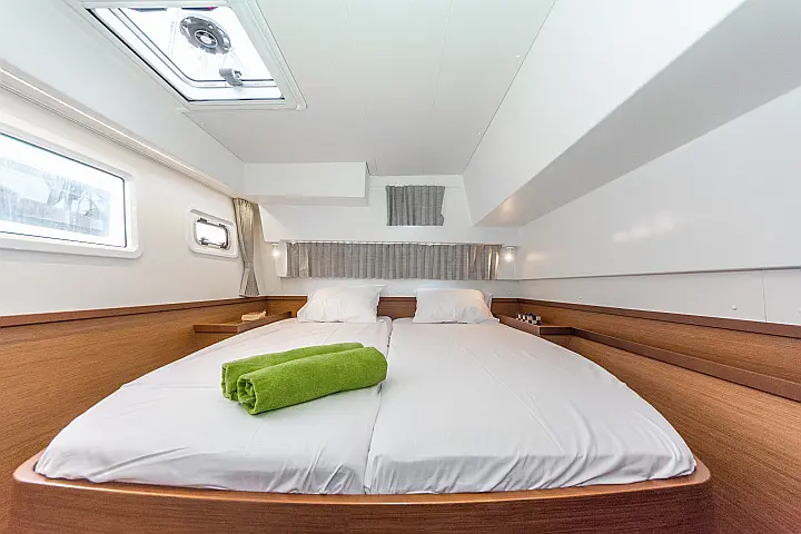Lagoon 42 A/C & GEN & WM - 