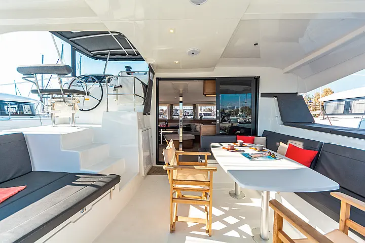 Lagoon 42 A/C & GEN & WM - 