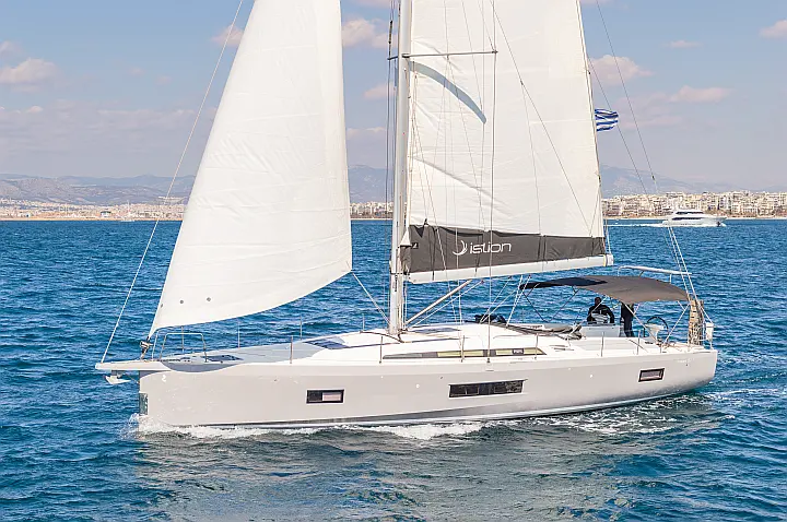 Oceanis 51.1 (5+1 cab) A/C & GEN - 