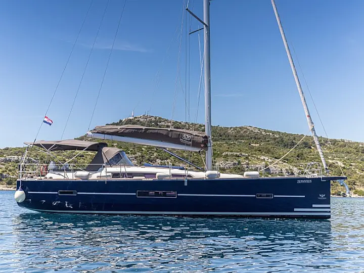 Dufour 520 GL(owner version) - External image