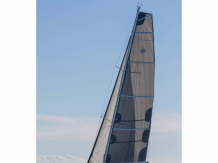 Sun Odyssey 380 - External image