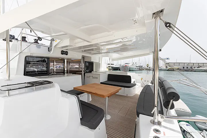 Lagoon 46 - 