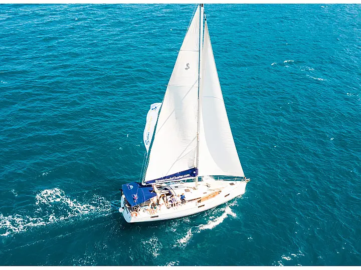 Oceanis 48 - External image