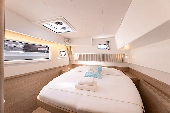 Lagoon 42 - 