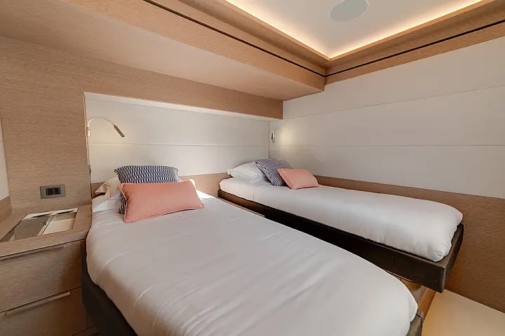 Lagoon Seventy 8 - 