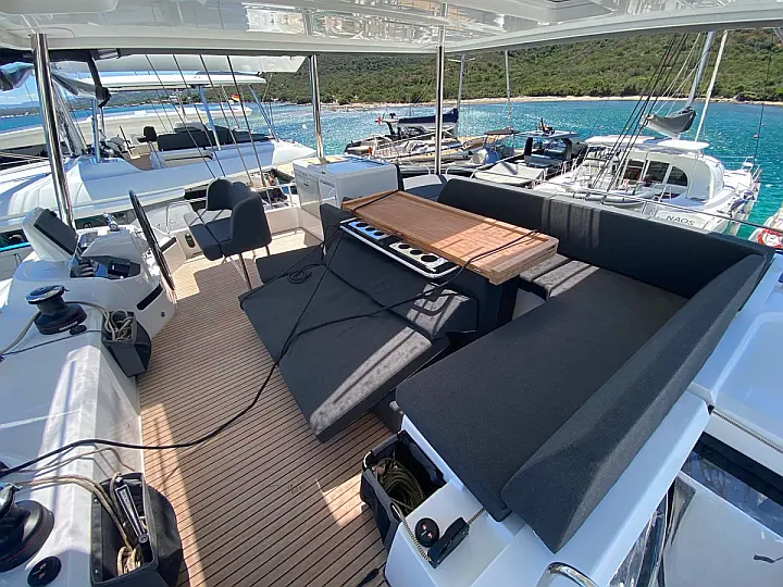 Lagoon 55 (5 cab) - 