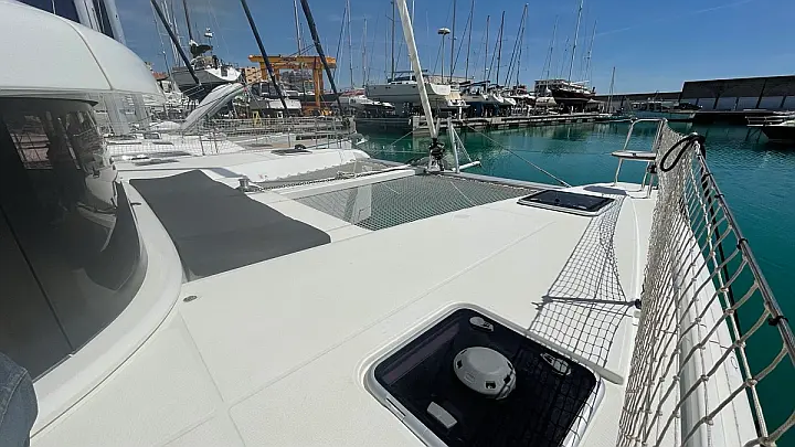 Lagoon 42 - 