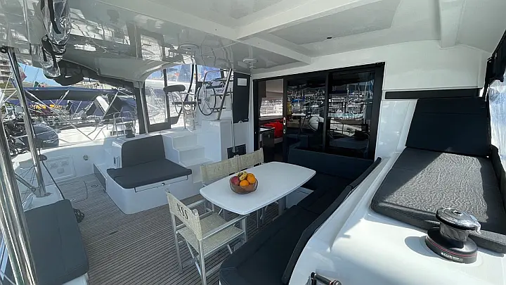 Lagoon 42 - 