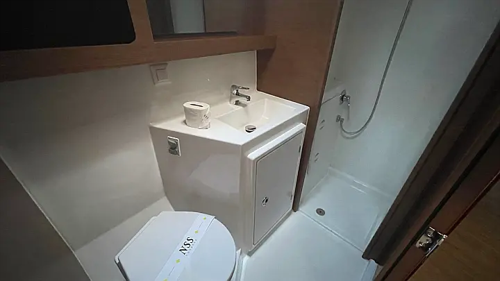 Lagoon 42 - 