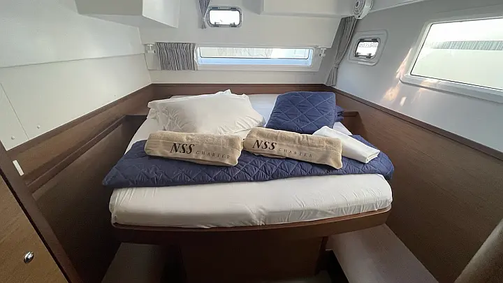 Lagoon 42 - 