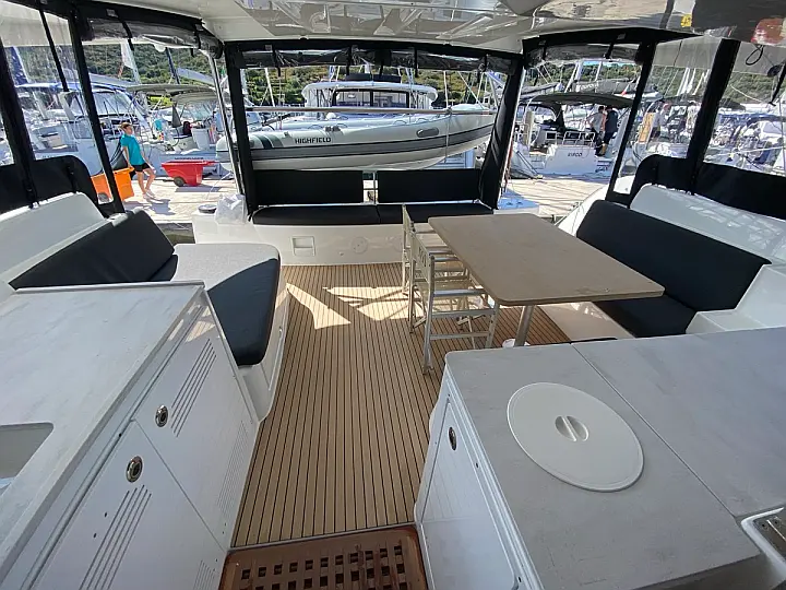 Lagoon 46 - 