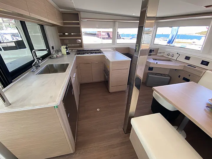 Lagoon 46 - 
