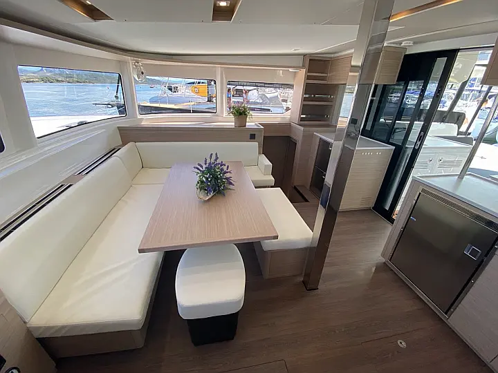 Lagoon 46 - 