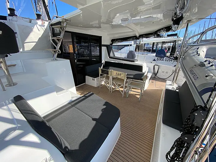 Lagoon 42 - 