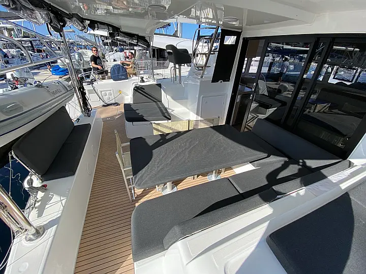 Lagoon 42 - 