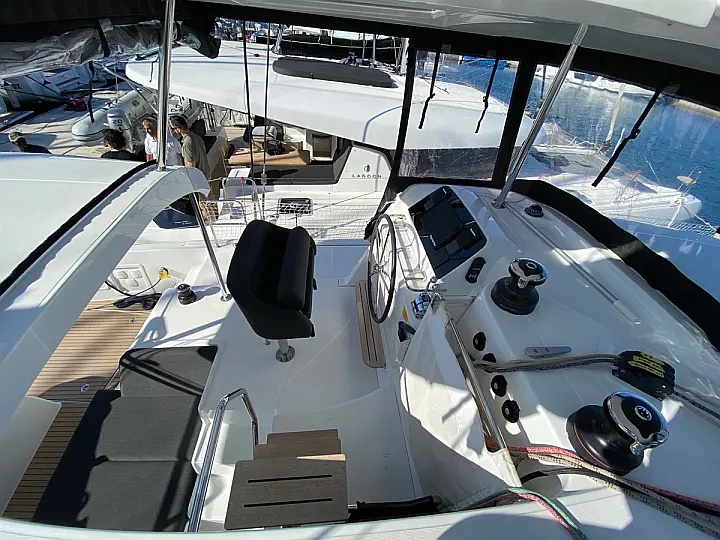 Lagoon 42 - 