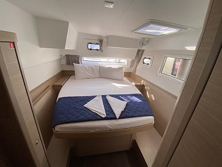 Lagoon 42 - 