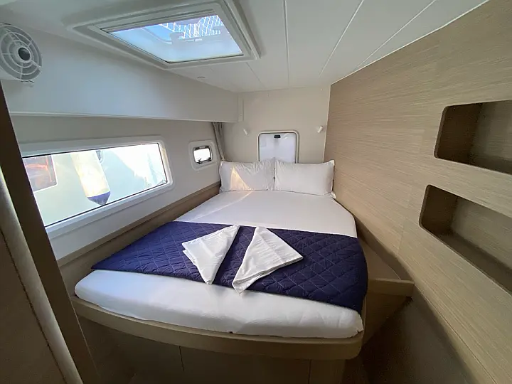 Lagoon 42 - 