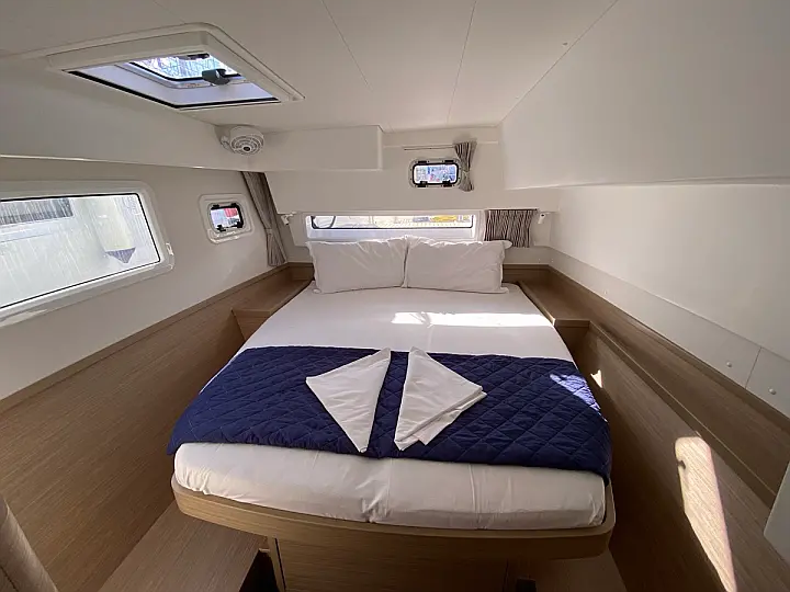 Lagoon 42 - 