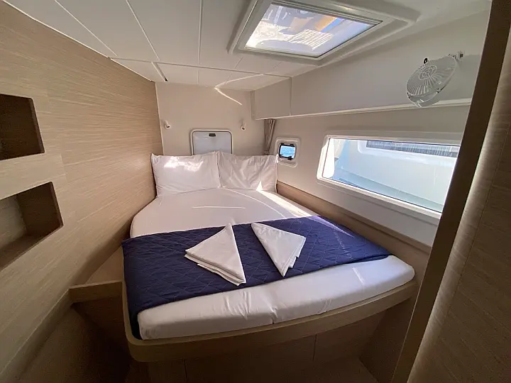 Lagoon 42 - 