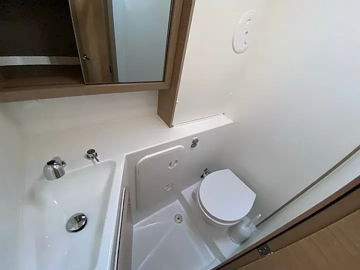 Lagoon 42 - 