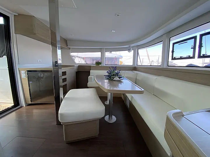 Lagoon 42 - 