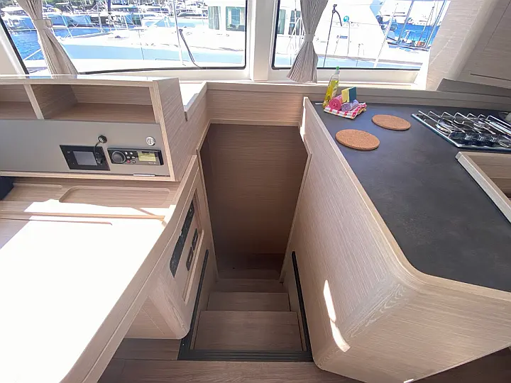 Lagoon 42 - 