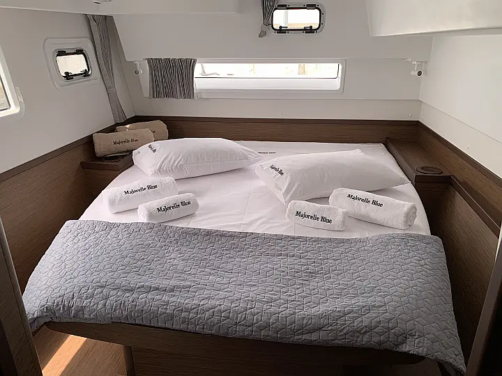 Lagoon 42 - 