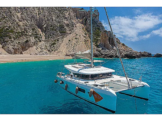 Lagoon 42
