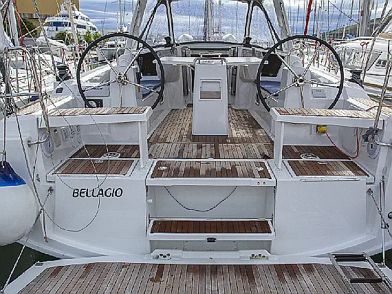 Oceanis 38.1