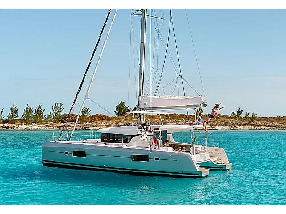 Lagoon 42