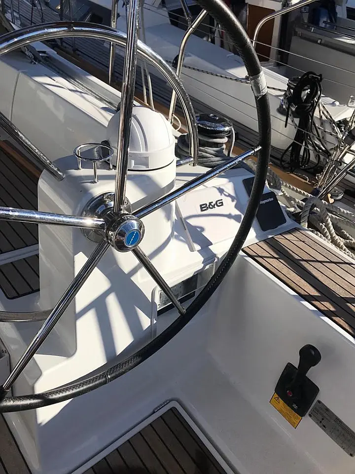Sun Odyssey 519 - 