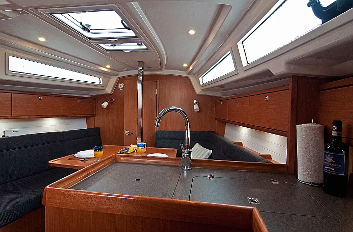 Bavaria Cruiser 34 - 