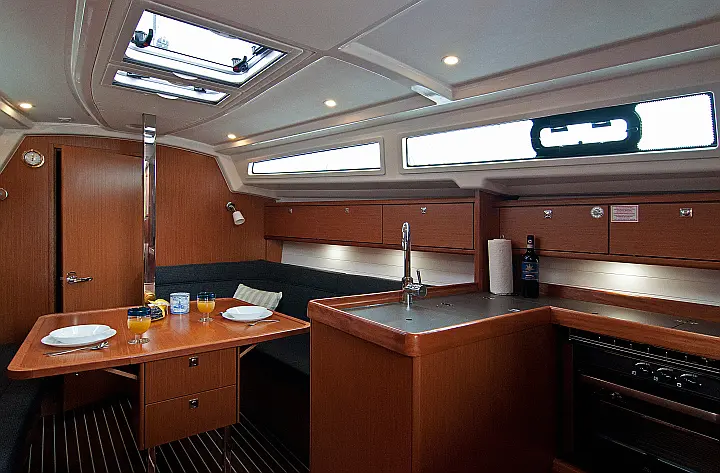 Bavaria Cruiser 34 - 