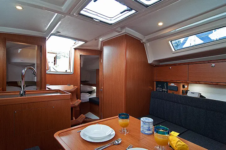 Bavaria Cruiser 34 - 