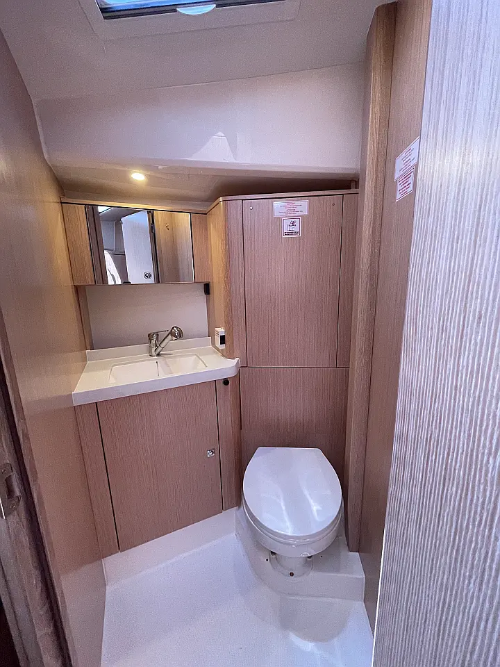 Bavaria Vision 42 Owner Version - 