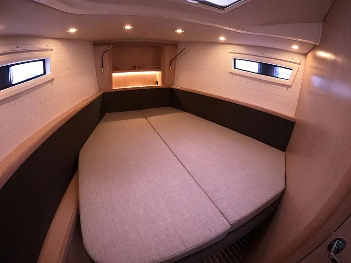 Bavaria Vision 42 Owner Version - 