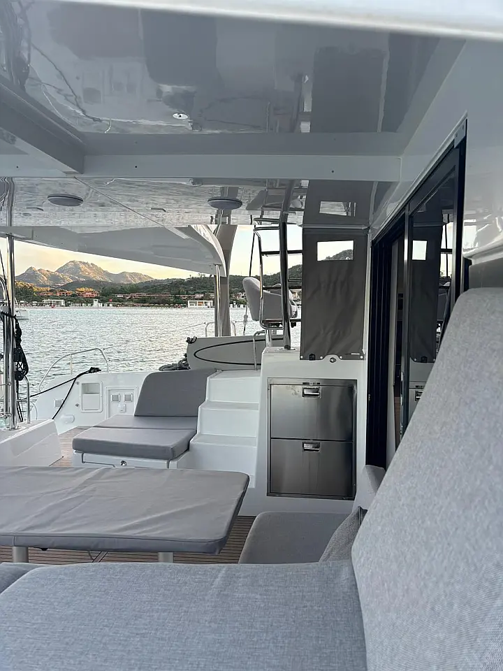 Lagoon 42 - 