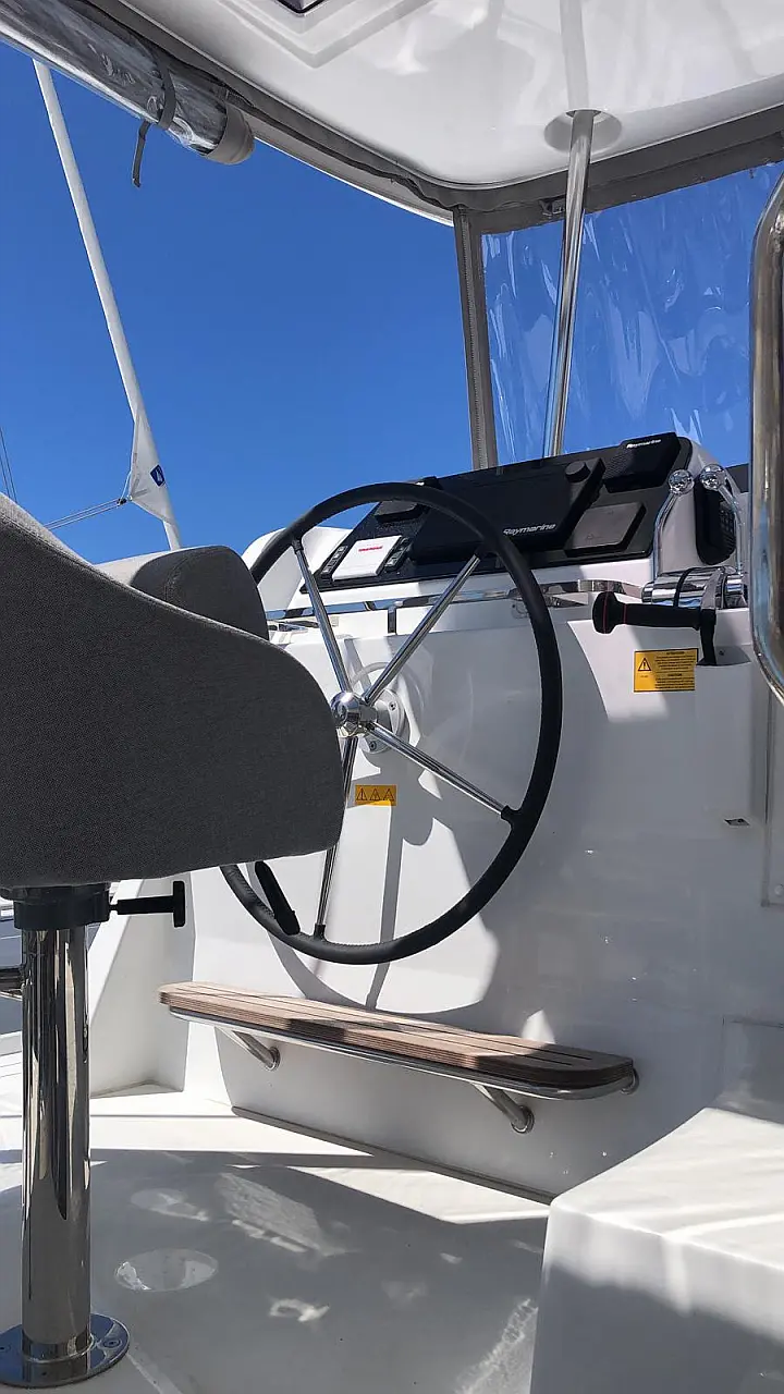 Lagoon 42 - 