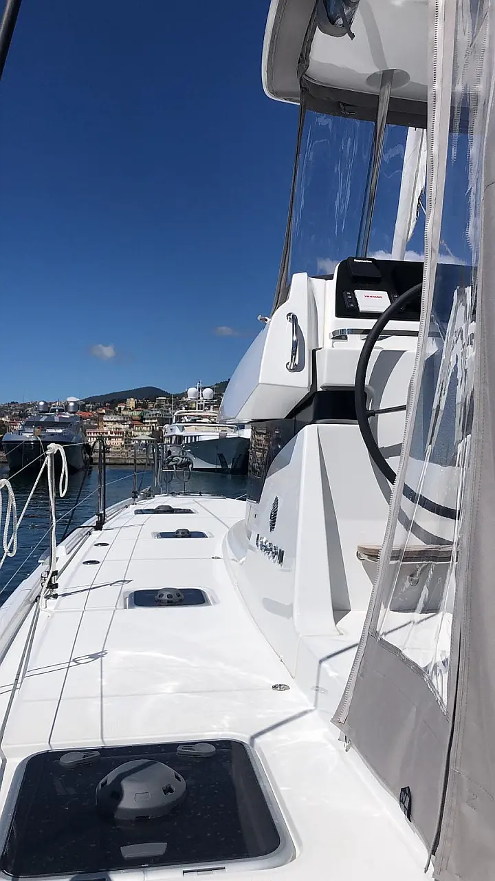 Lagoon 42 - 