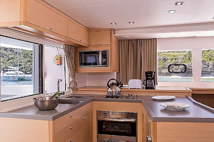 Lagoon 450  Fly - 