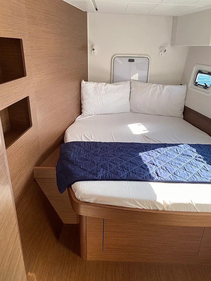 Lagoon 42 - 