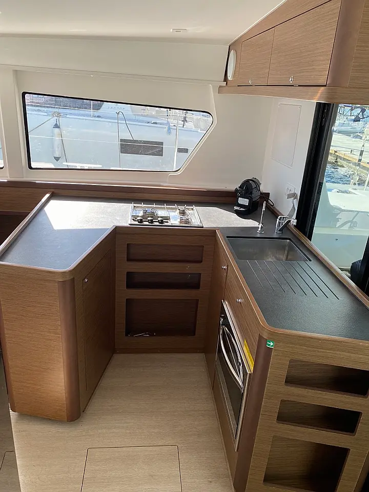 Lagoon 42 - 