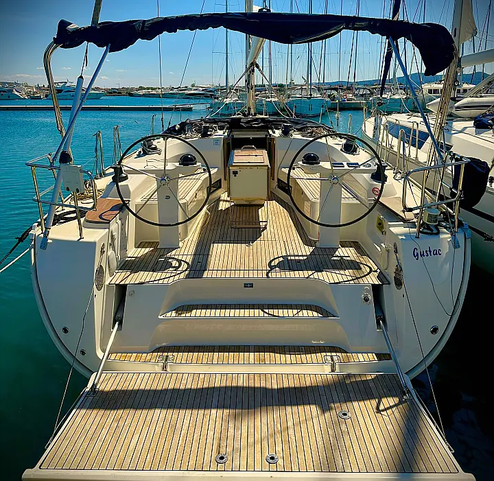 Bavaria Cruiser 45 - External image