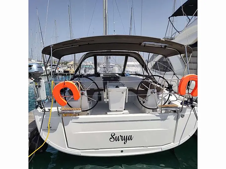 Oceanis 40.1 - External image