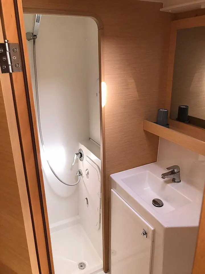 Lagoon 42 - 